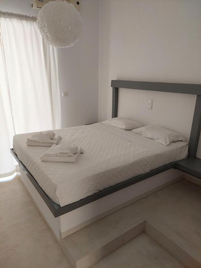 Agia Marina Golden Star Praxitelousアパートメント エクステリア 写真