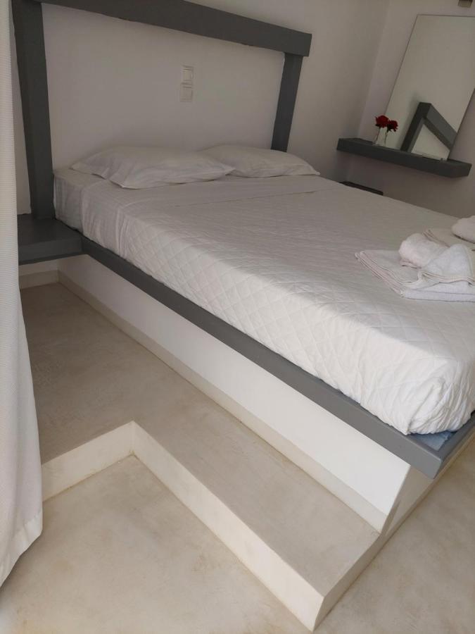 Agia Marina Golden Star Praxitelousアパートメント エクステリア 写真
