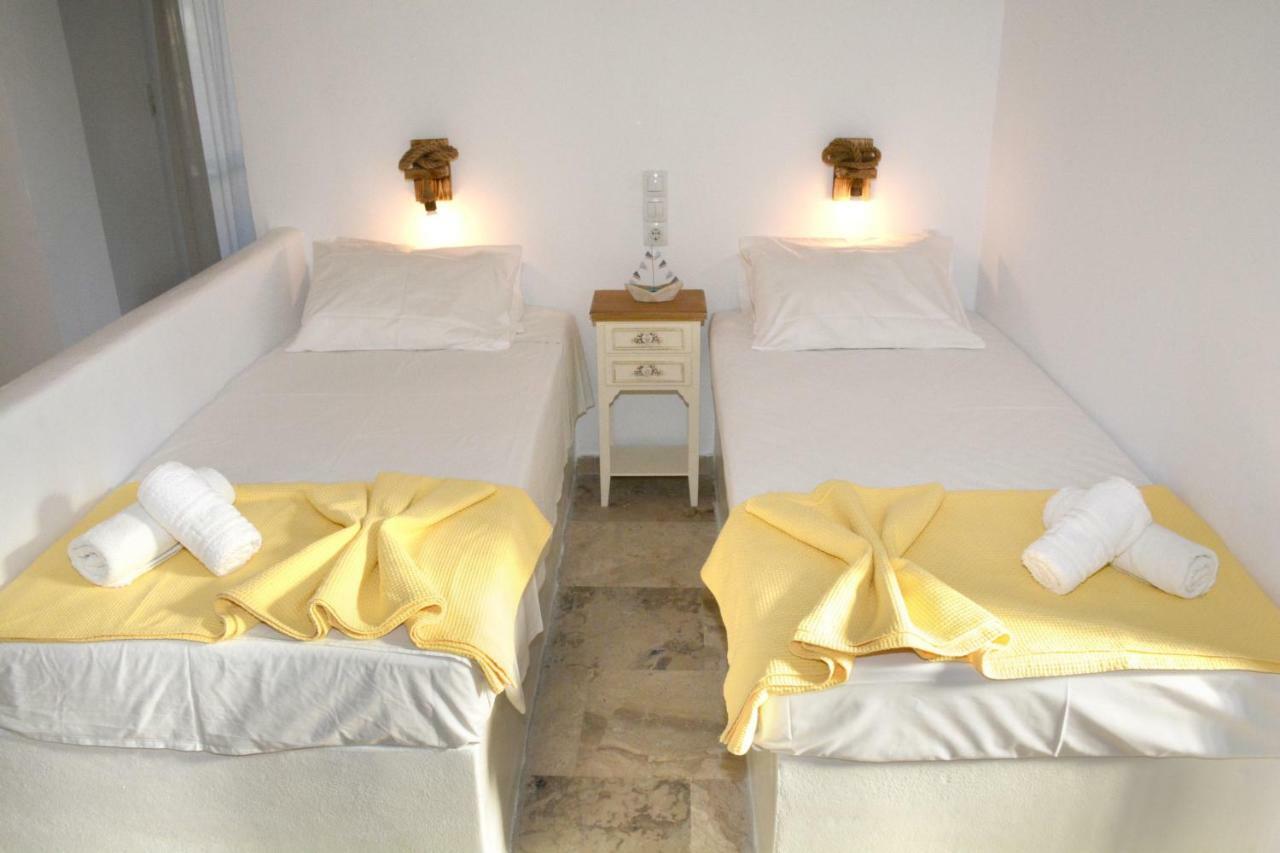 Agia Marina Golden Star Praxitelousアパートメント エクステリア 写真